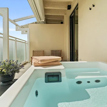 Acron 12 Penthouse Acropolis